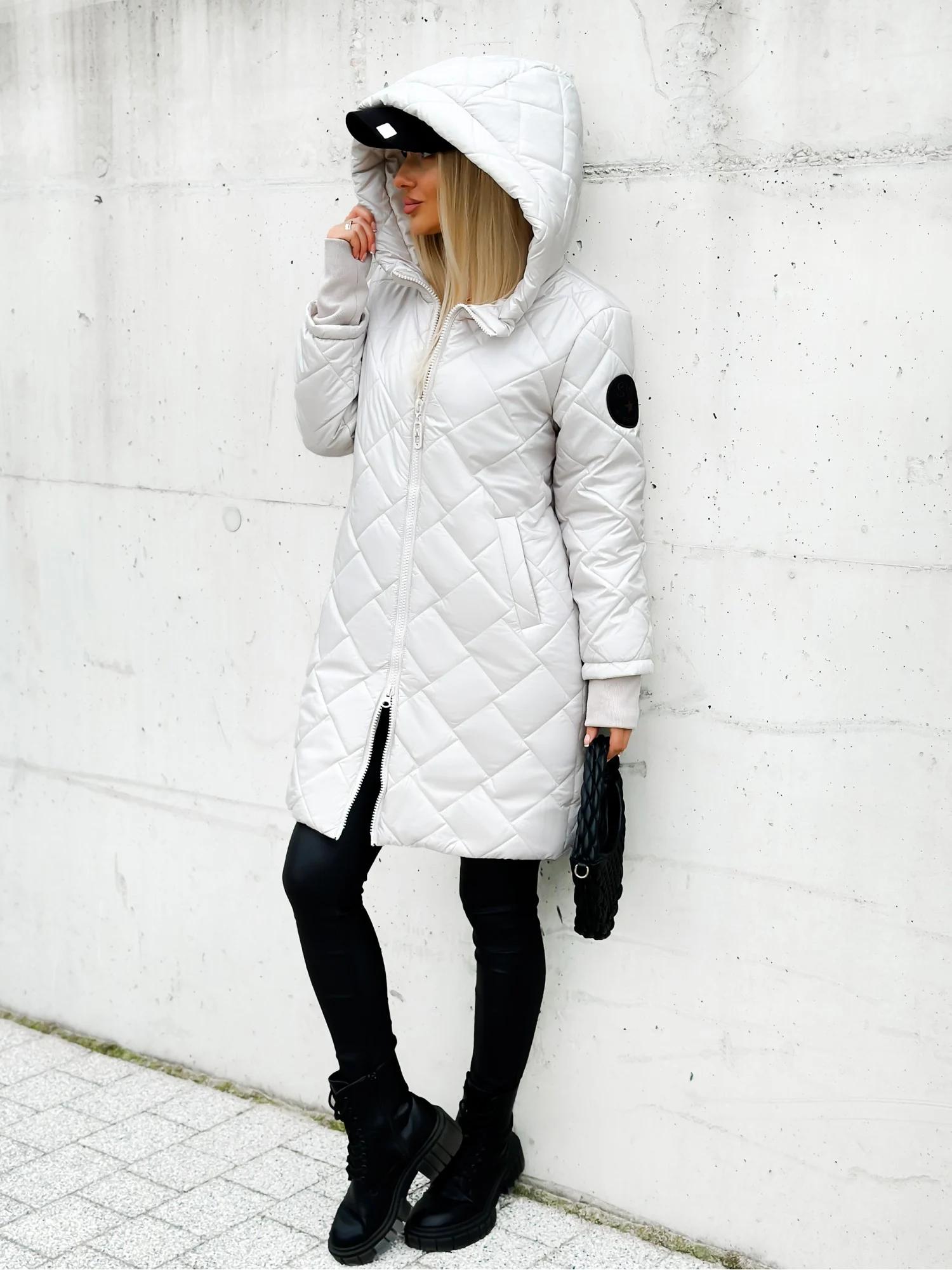 WOMEN'S LONGER QUILTED HOODED JACKET MARICA